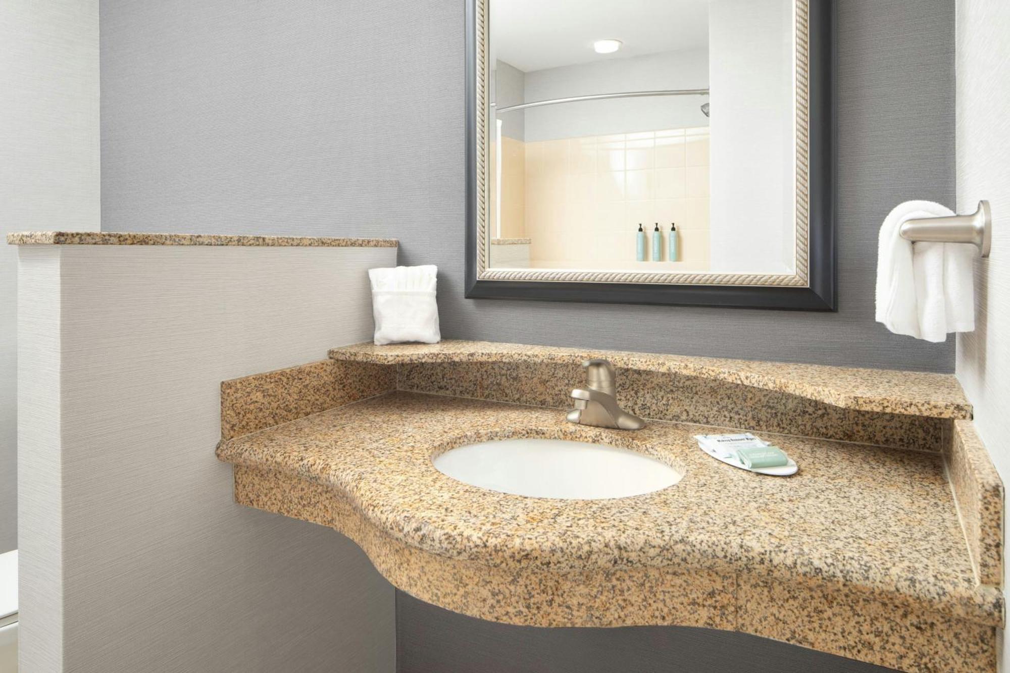 Courtyard By Marriott Knoxville Airport Alcoa Esterno foto